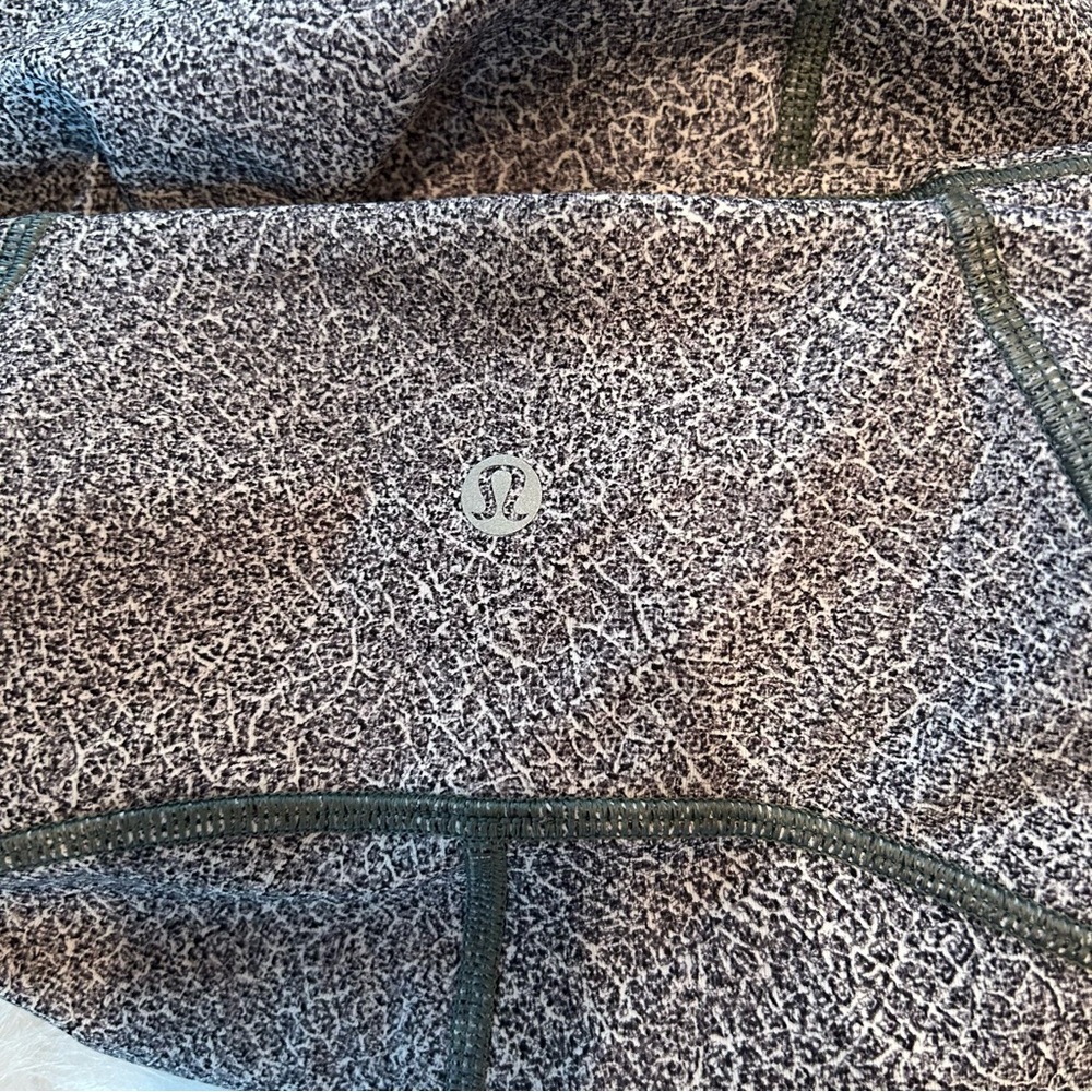 Lululemon Crop Leggings | 8 - Picture 9 of 9